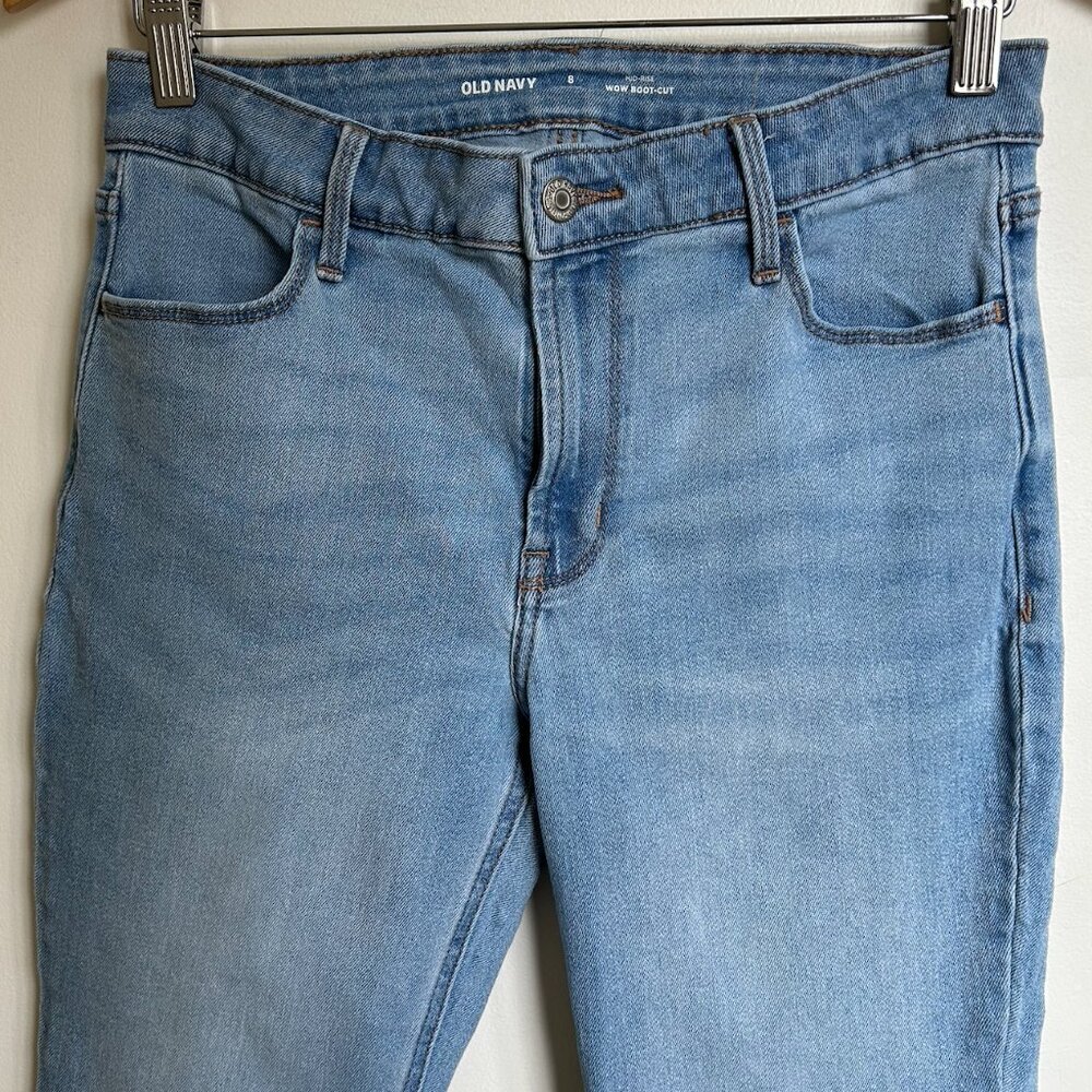Old Navy Mid-Rise Wow Boot-Cut Jeans Size 8 Short Light Wash Denim - Picture 6 of 9